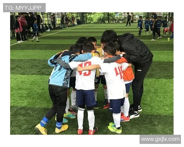 南京足球队在冠军赛中的团队协作表现分析与总结